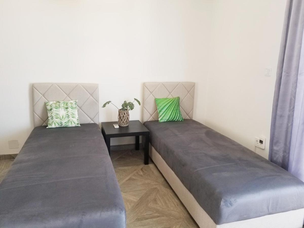Aparthotel Monterria Бар Екстериор снимка