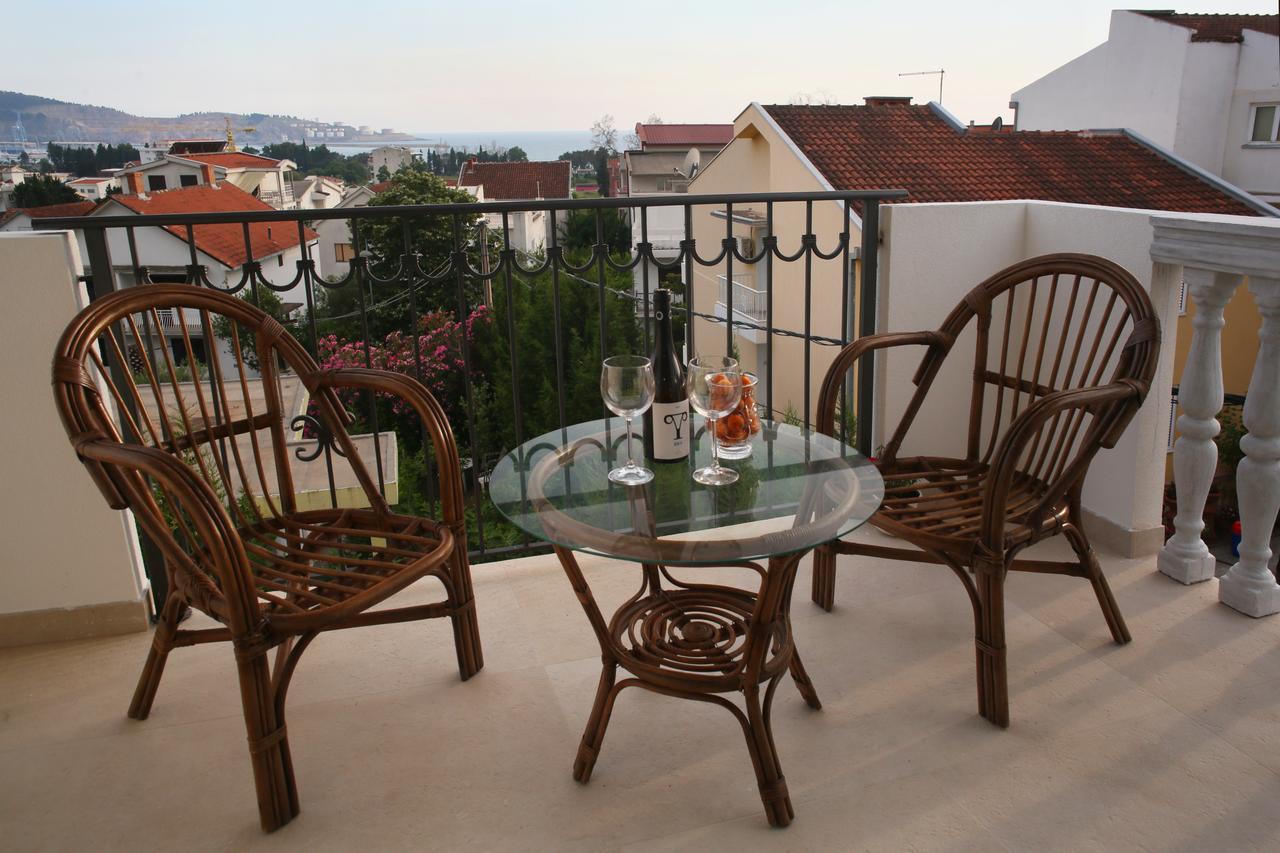 Aparthotel Monterria Бар Екстериор снимка