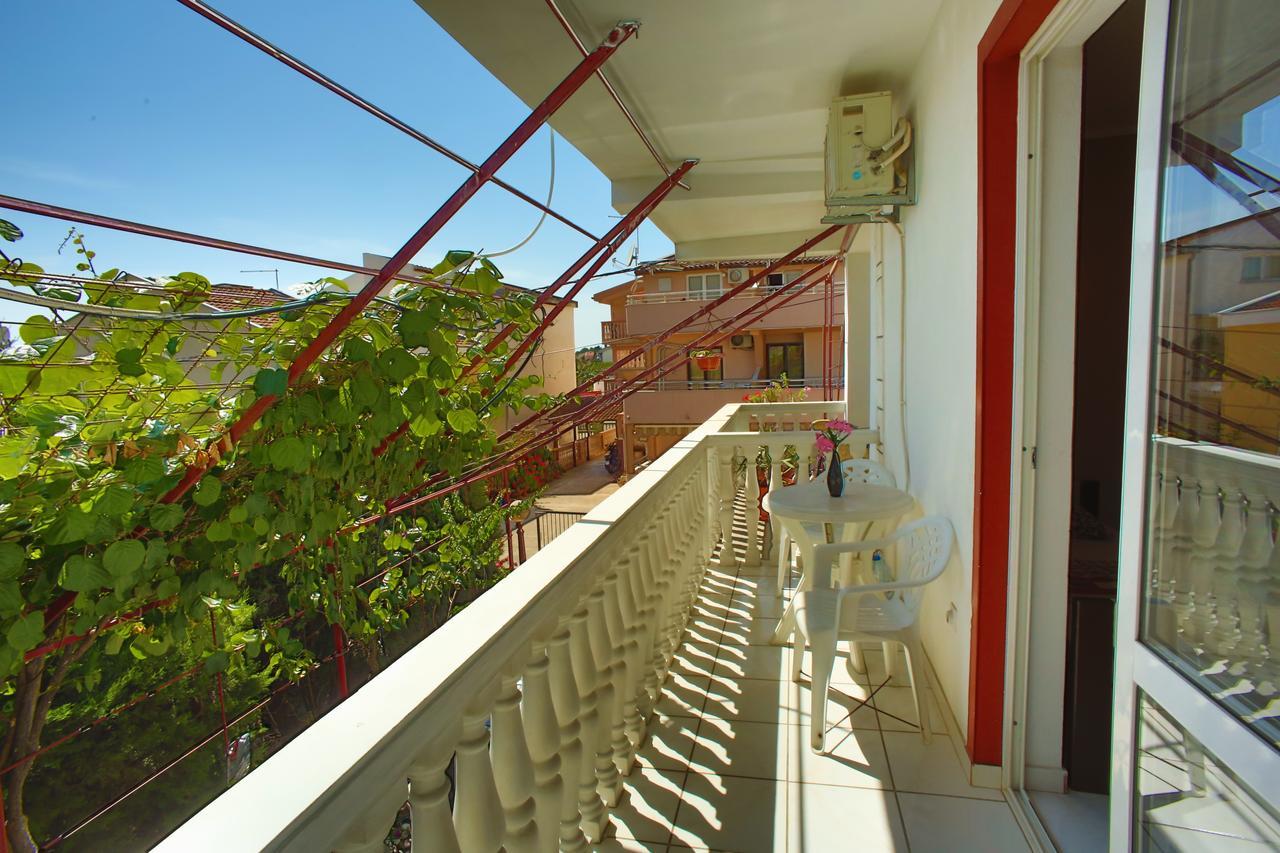 Aparthotel Monterria Бар Екстериор снимка