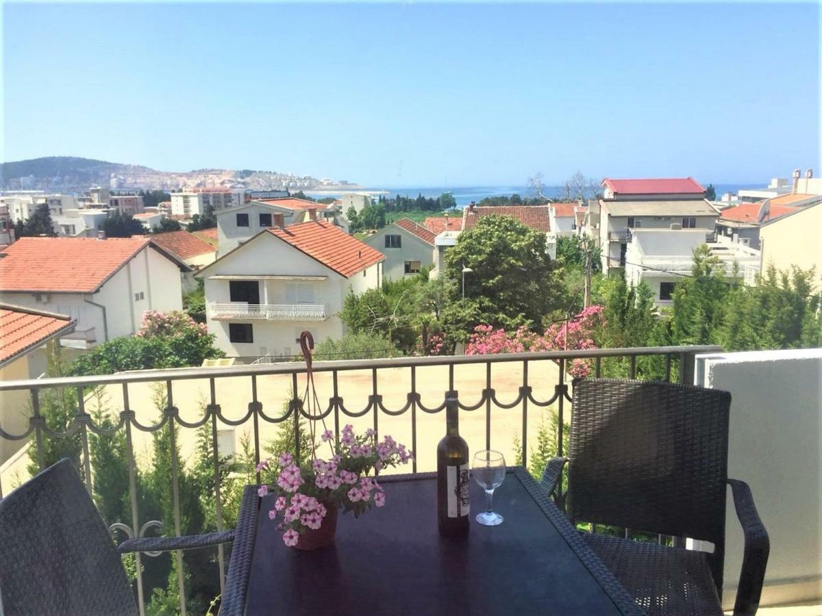 Aparthotel Monterria Бар Екстериор снимка
